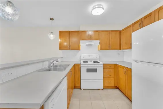 208 333 East 1st Street, North Vancouver For Sale - image 5