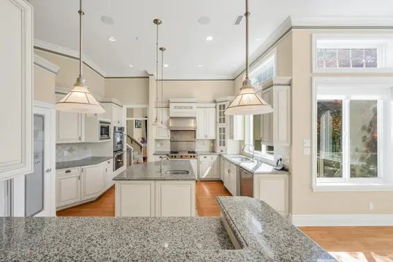 2398 Constantine Place, West Vancouver For Sale - image 16