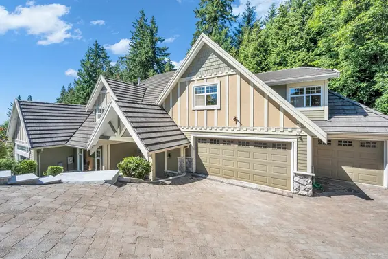 2398 Constantine Place, West Vancouver For Sale - image 3