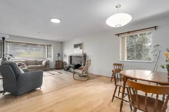 229 West 22nd Street, North Vancouver For Sale - image 2