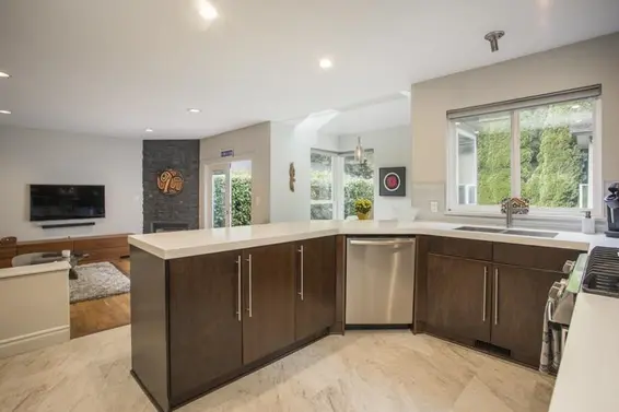 687 Seymour Boulevard, North Vancouver For Sale - image 13