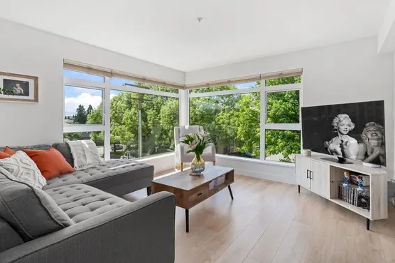 307 1519 Crown Street, North Vancouver For Sale - image 5