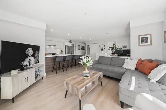 307 1519 Crown Street, North Vancouver For Sale - image 6