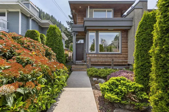6364 Douglas Street, West Vancouver