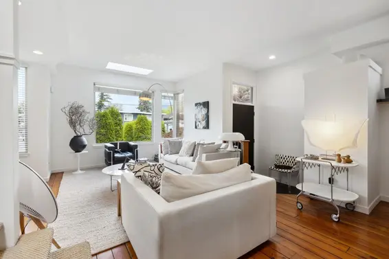 6364 Douglas Street, West Vancouver For Sale - image 11