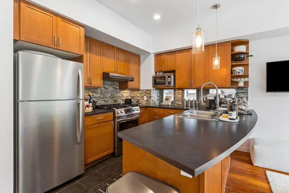6364 Douglas Street, West Vancouver For Sale - image 18