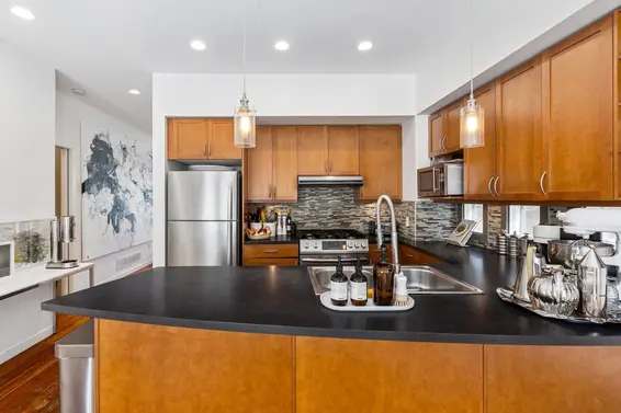 6364 Douglas Street, West Vancouver For Sale - image 19
