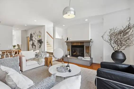 6364 Douglas Street, West Vancouver For Sale - image 2