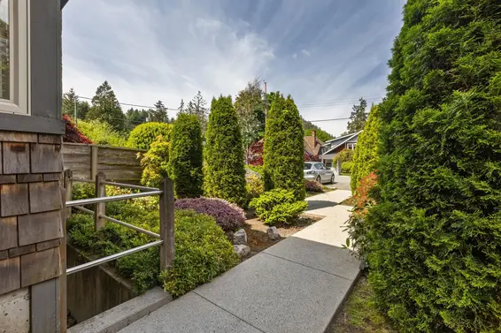 6364 Douglas Street, West Vancouver For Sale - image 38
