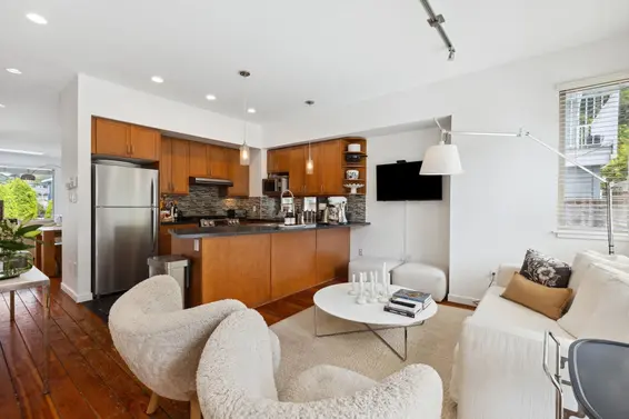 6364 Douglas Street, West Vancouver For Sale - image 4