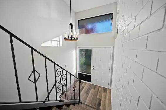 338 West 21st Street, North Vancouver For Sale - image 2