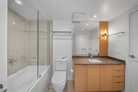 519 135 East 17th Street, North Vancouver For Sale - image 14