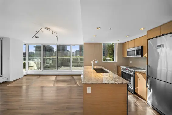519 135 East 17th Street, North Vancouver For Sale - image 4