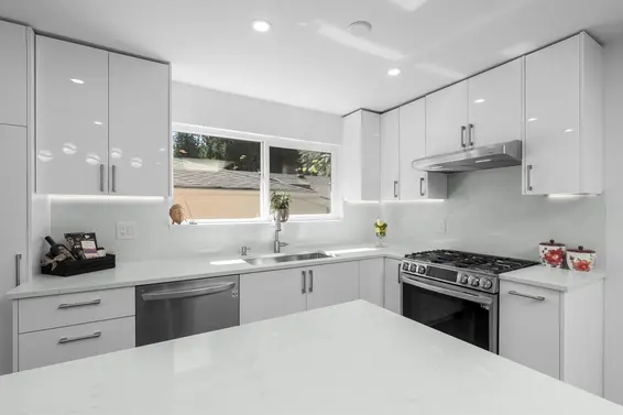1286 Wellington Drive, North Vancouver For Sale - image 3