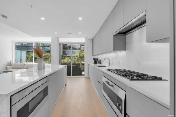 207 1331 Marine Drive, West Vancouver For Sale - image 4