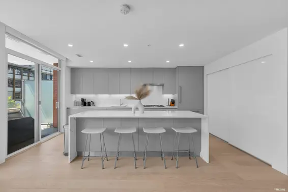 207 1331 Marine Drive, West Vancouver For Sale - image 9