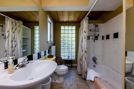 836 East 4th Street, North Vancouver For Sale - image 16