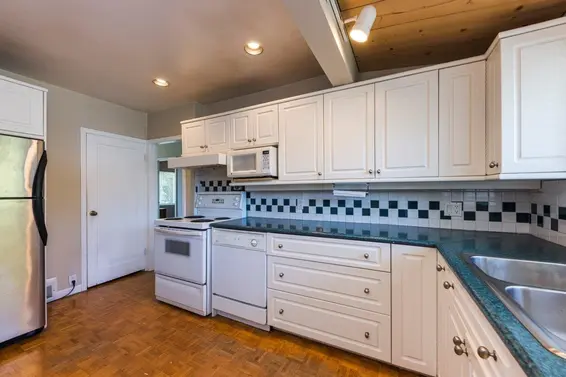 836 East 4th Street, North Vancouver For Sale - image 6