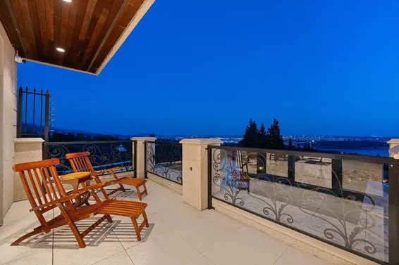 1327 Chartwell Drive, West Vancouver For Sale - image 36