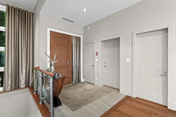 2780 Highgrove Place, West Vancouver For Sale - image 2