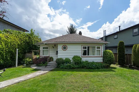 443 East 17th Street, North Vancouver