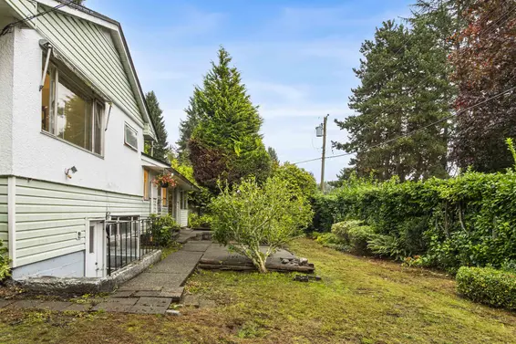 651 Kerry Place, North Vancouver For Sale - image 30
