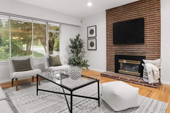 651 Kerry Place, North Vancouver For Sale - image 4
