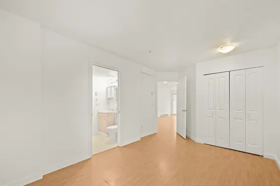 201 1629 Garden Avenue, North Vancouver For Sale - image 11