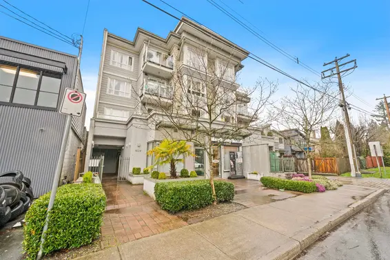 201 1629 Garden Avenue, North Vancouver For Sale - image 23