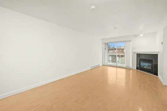 201 1629 Garden Avenue, North Vancouver For Sale - image 3