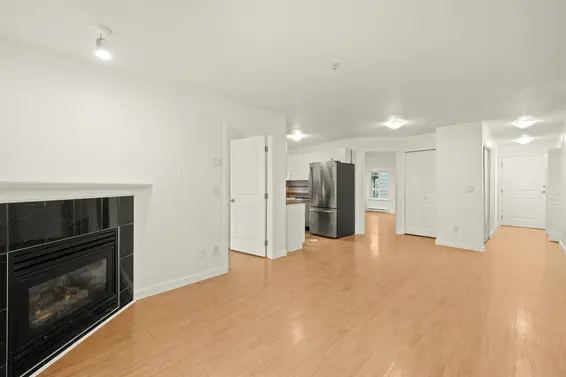 201 1629 Garden Avenue, North Vancouver For Sale - image 6