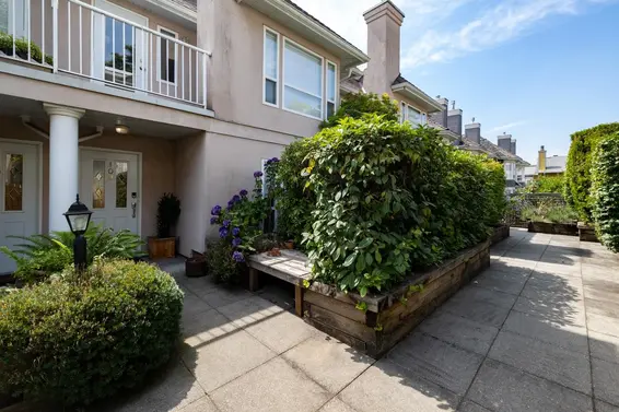 109 225 East 6th Street, North Vancouver