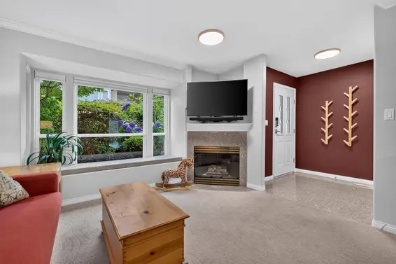 109 225 East 6th Street, North Vancouver For Sale - image 3