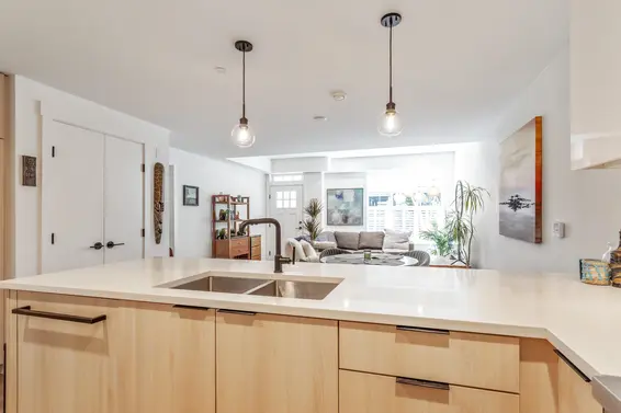 6 237 Ridgeway Avenue, North Vancouver For Sale - image 8