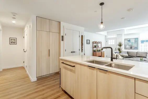 6 237 Ridgeway Avenue, North Vancouver For Sale - image 9