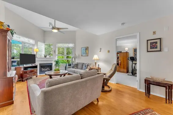314 128 West 8th Street, North Vancouver For Sale - image 4