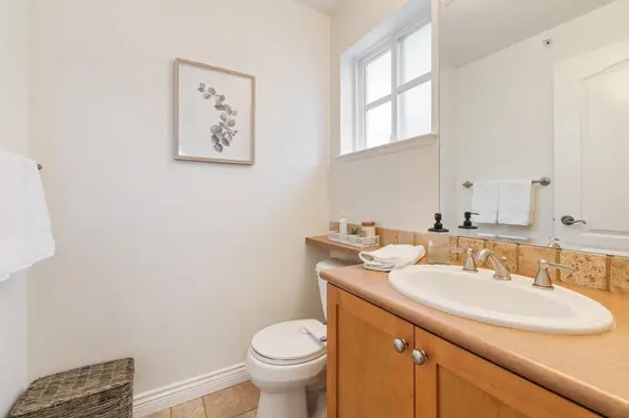 25 2688 Mountain Highway, North Vancouver For Sale - image 12