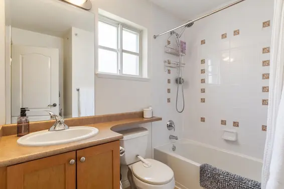 25 2688 Mountain Highway, North Vancouver For Sale - image 19