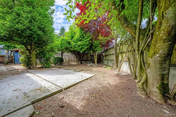 1116 Ridgewood Drive, North Vancouver For Sale - image 32