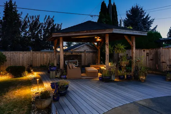 1283 Pinewood Crescent, North Vancouver For Sale - image 2