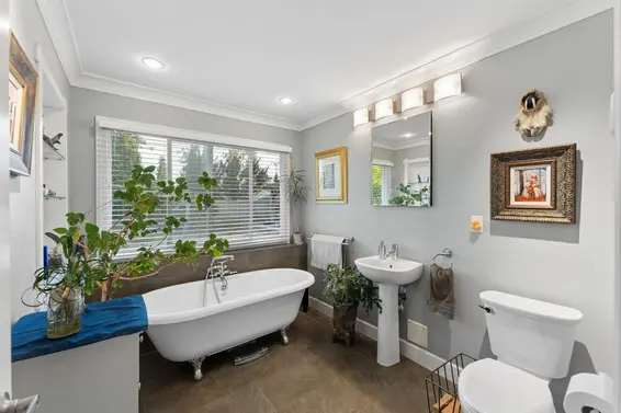 1283 Pinewood Crescent, North Vancouver For Sale - image 27