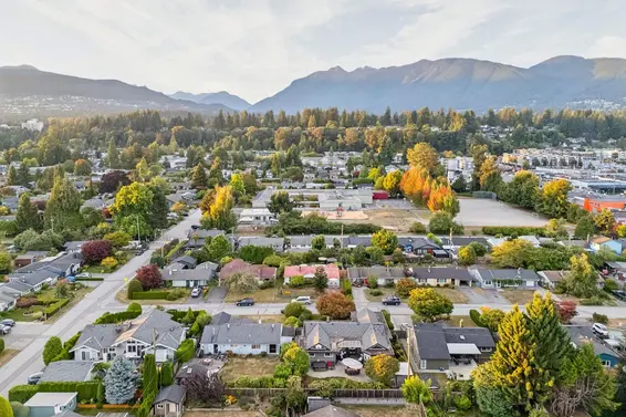 1283 Pinewood Crescent, North Vancouver For Sale - image 39