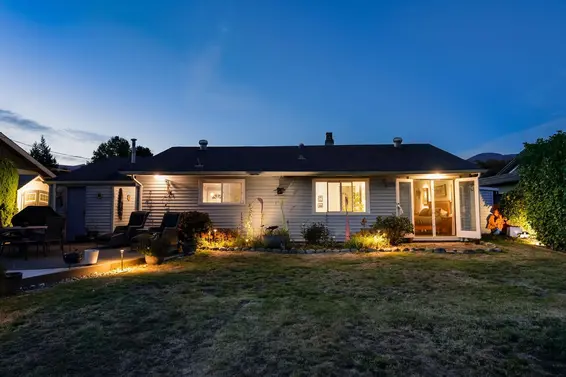 1283 Pinewood Crescent, North Vancouver For Sale - image 7