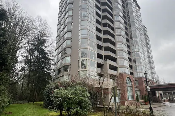 306 1327 East Keith Road, North Vancouver