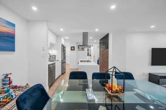 1502 2016 Fullerton Avenue, North Vancouver For Sale - image 12