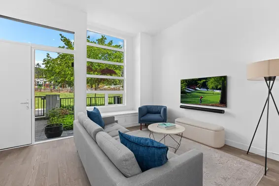 155 2060 Curling Road, North Vancouver