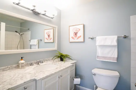 3349 Mountain Highway, North Vancouver For Sale - image 12