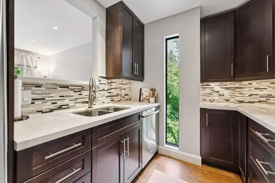 3349 Mountain Highway, North Vancouver For Sale - image 20