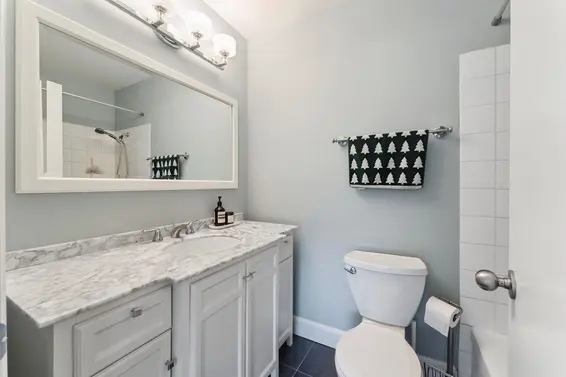 3349 Mountain Highway, North Vancouver For Sale - image 26
