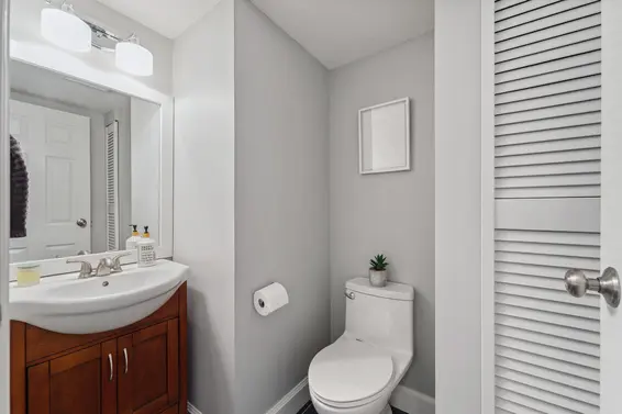 3349 Mountain Highway, North Vancouver For Sale - image 28